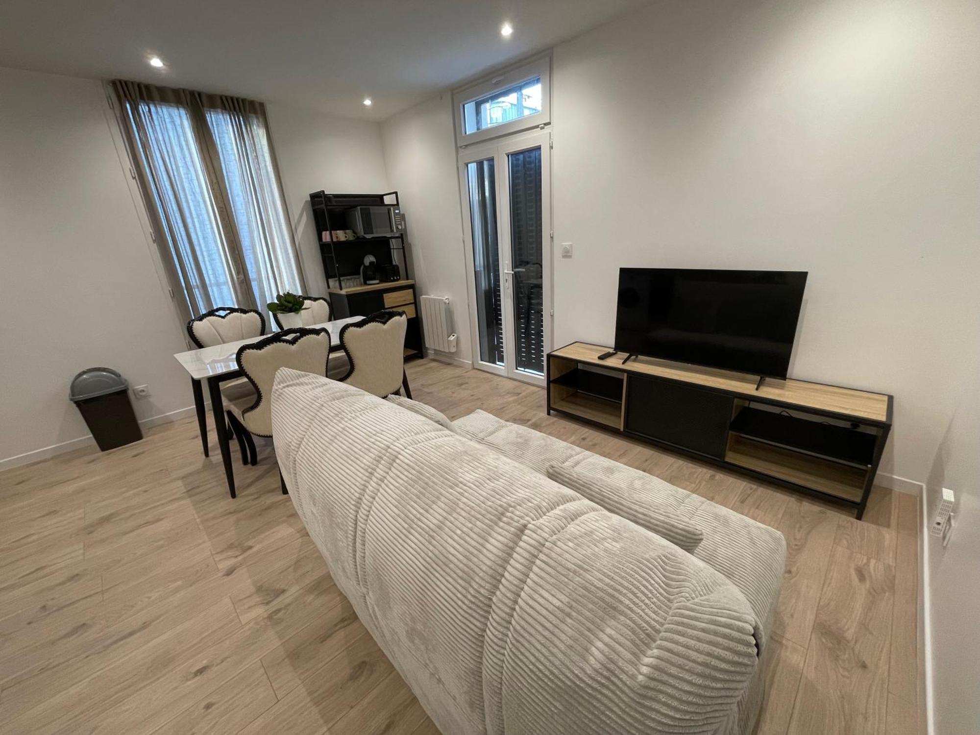 Appartement Avec Terrasse Et Ciel Etoile ! Нуази-ле-Сек Экстерьер фото